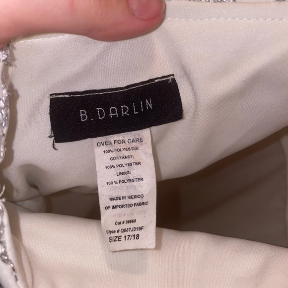 Mid-length homecoming/ formal dress - Picture 4 of 4